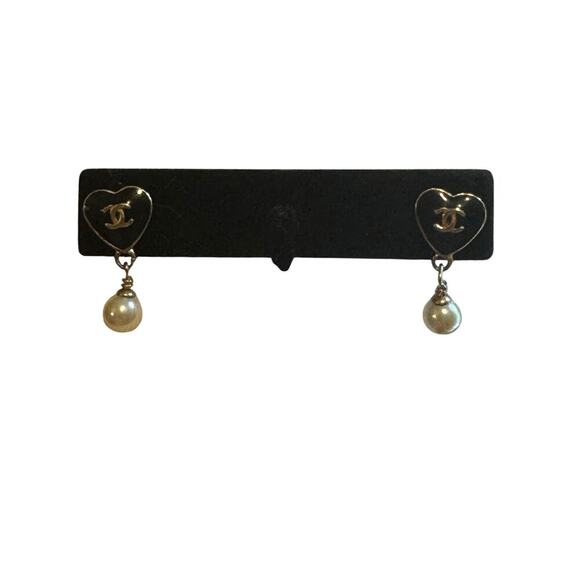 Chanel Vintage Black Heart and Faux Pearl Dangle Pierced Earrings 04A Authentic - Picture 6 of 7